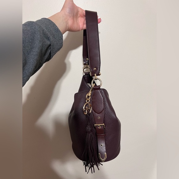 Michael Kors Brooke Bucket Bag - Picture 3 of 10